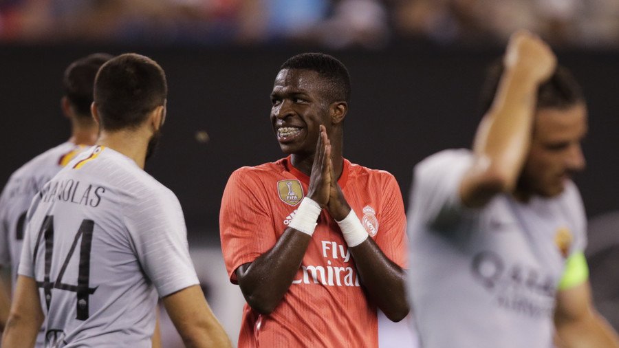 Atletico player bites Real Madrid starlet Vinicius Jr on head in furious clash (VIDEO)