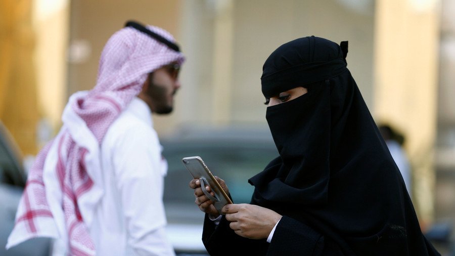 Saudi Arabia criminalizes satire on social media 