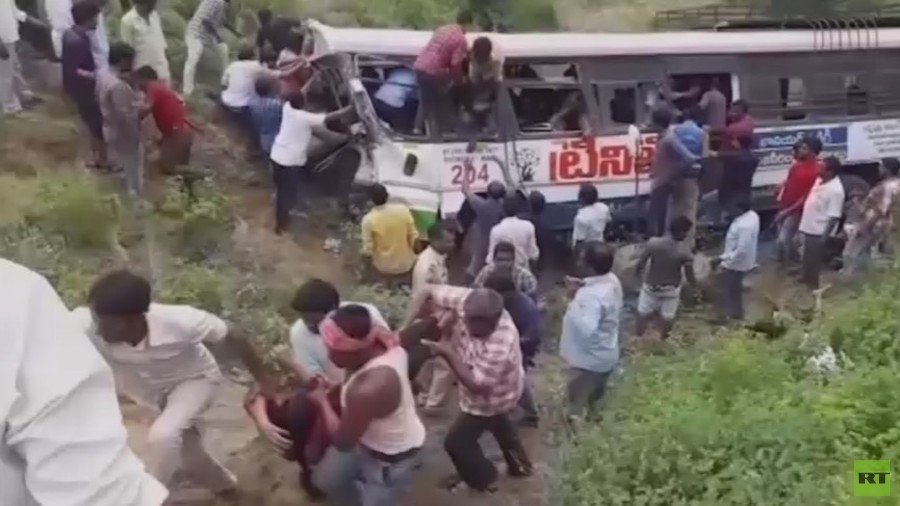 Bus crash in India kills 52 passengers as vehicle plummets into valley (DISTURBING VIDEO)