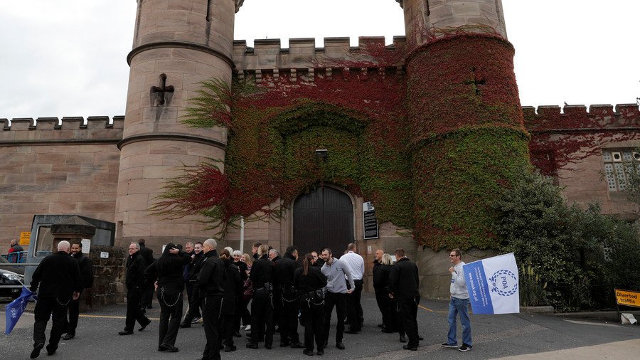‘My members have excrement & urine thrown at them’: Prison Officers leader calls for mass walkout