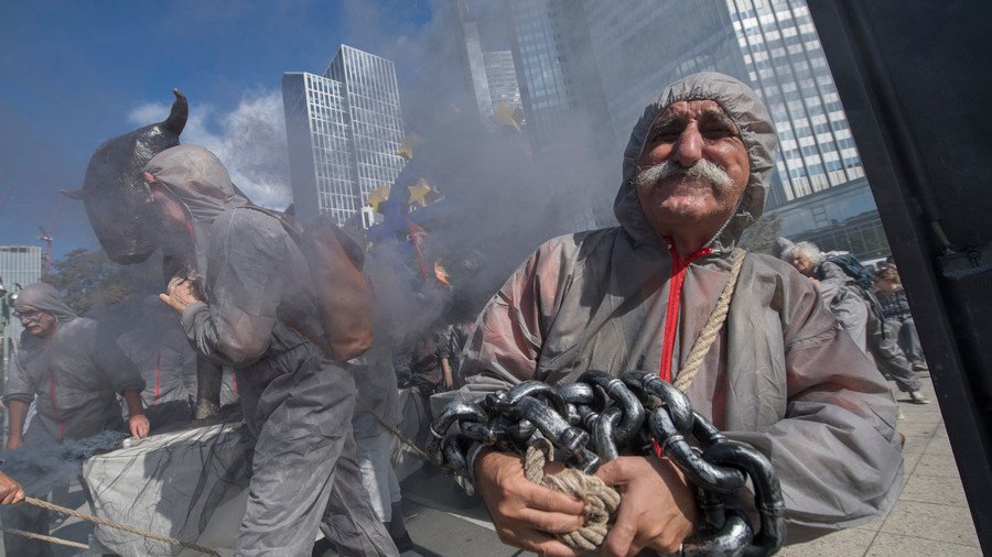 'Toxic' banks treated with soap & smoke on anniversary of Lehman's collapse (PHOTO, VIDEO)