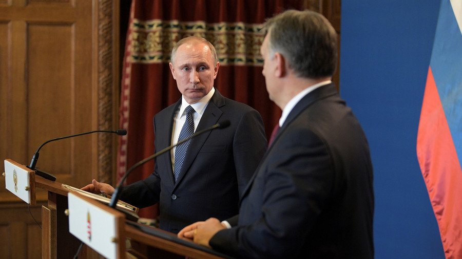 Putin & Orban need each other more than ever, but do they dare come closer during Moscow talks?