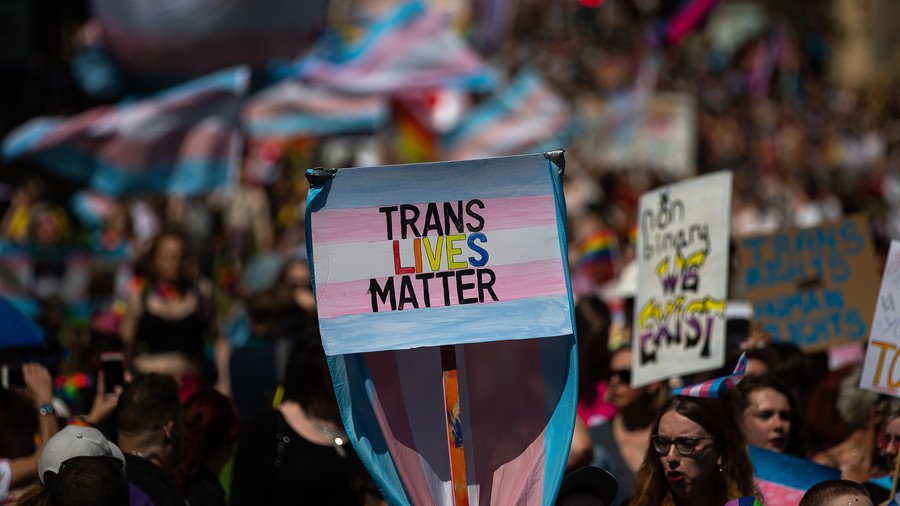 Huge rise in school-age girls seeking gender reassignment prompts UK govt research