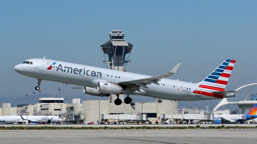 Florida student jumps airport fence, tries to steal American Airlines passenger jet