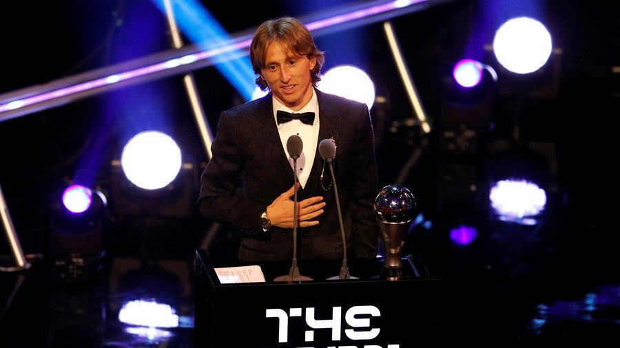Madrid Fans Live - Luka Modric wins the Golden Ball award 👏👏👏
