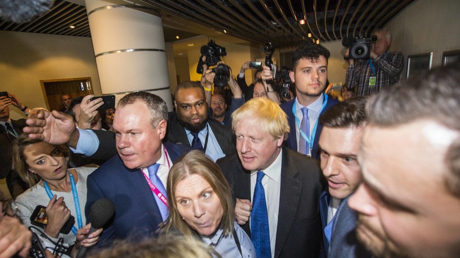 'This is an outrage’ – Boris Johnson slams May’s Brexit plans in limelight stealing speech