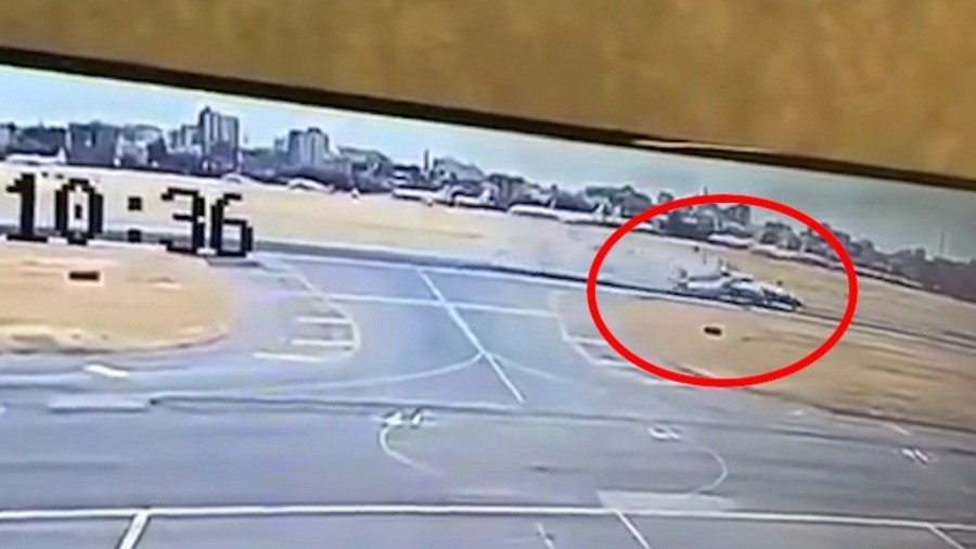 CCTV footage shows 2 military transport planes' bizarre collision at Khartoum airport (VIDEO)