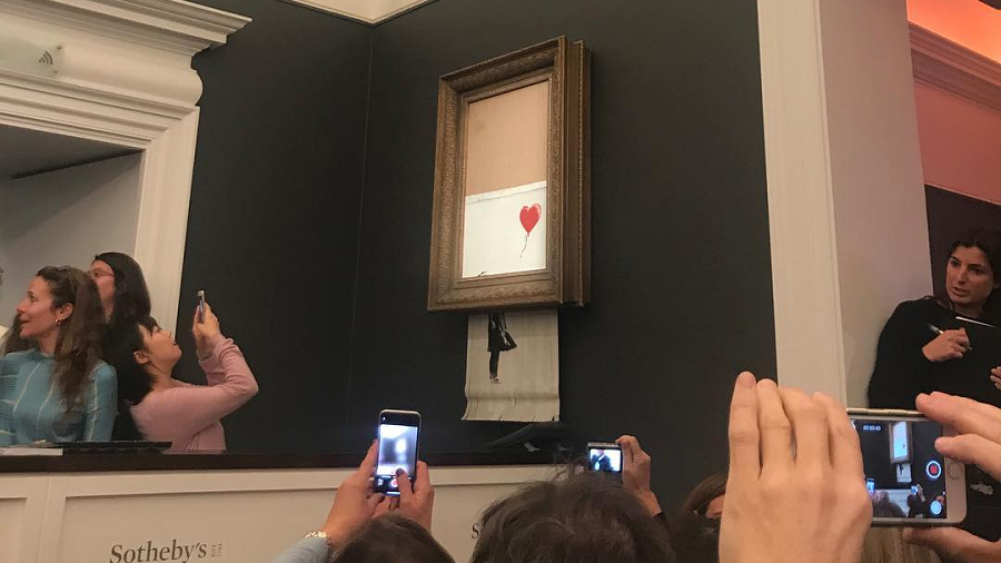 'We’ve been Banksy’d!' Balloon girl self-destructs on fetching $1.3mn at Sotheby’s auction (VIDEOS)