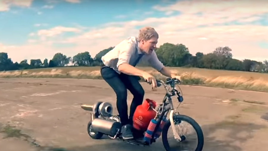 ‘A beast of a turbo’: Madcap inventor tests out homemade jet-powered scooter (VIDEO)