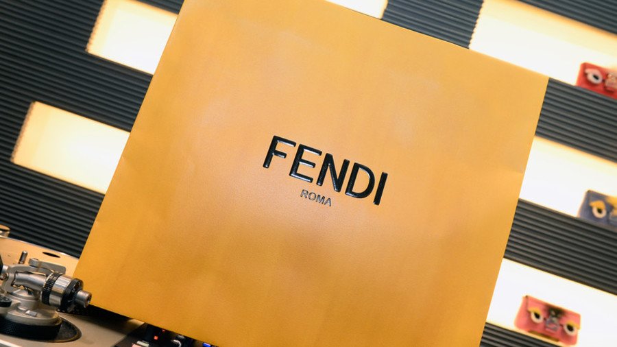 #Speechless: Twitter stunned as Fendi offers NSFW ‘vulva scarf’ (PHOTOS)
