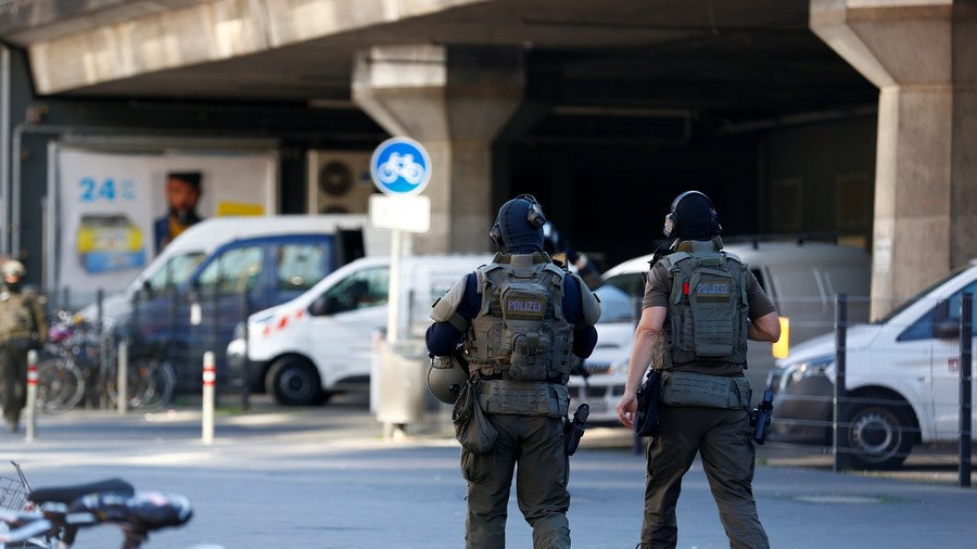 Cologne hostage taker claimed to be ISIS member, threatened to burn woman alive – police