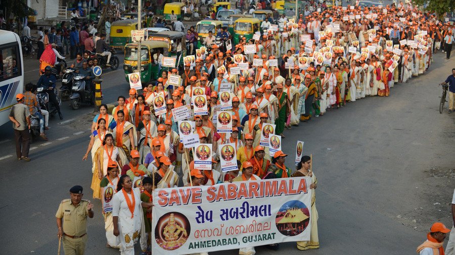 Thousands protest against menstrual-age women accessing Hindu temple in India (PHOTOS, VIDEO)