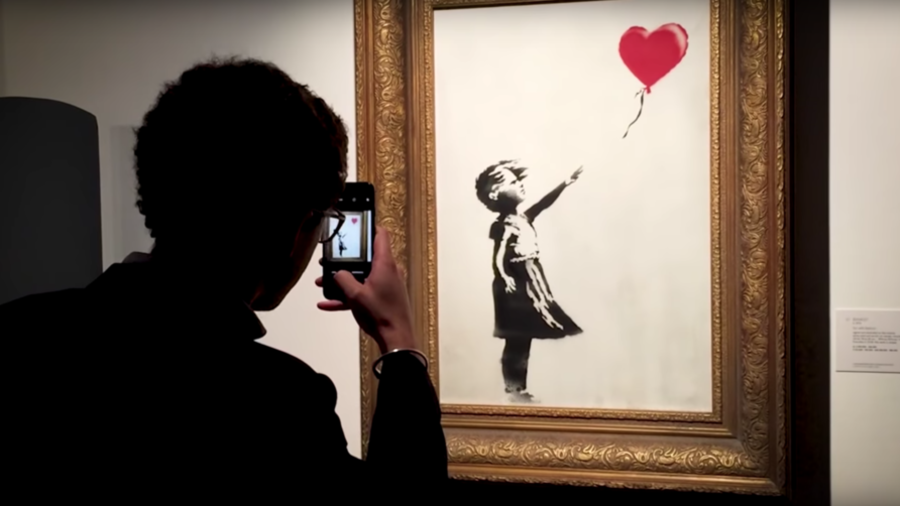 Banksy releases ‘Director’s Cut’ VIDEO of auction shredding stunt, says mechanism malfunctioned