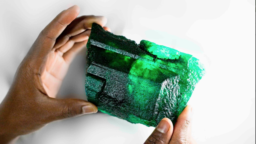 Enormous 1.1kg emerald found worth an estimated $2.5mn (PHOTOS)