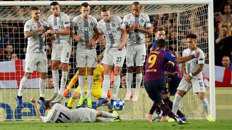 Barcelona 5-1 Real Madrid: Suarez hat-trick piles pressure on beleaguered Lopetegui 
