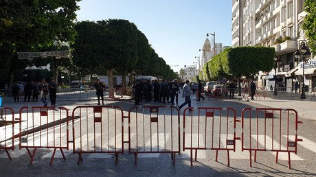 Female suicide bomber blows herself up, sparking panic, terror in Tunisian capital (VIDEO)