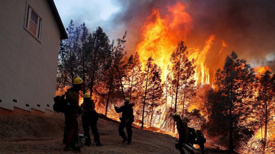 Infernal wildfire visible from space sends California residents fleeing (PHOTOS, VIDEO)