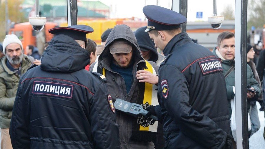 300 police officers fired in Russia this year after complaints from citizens