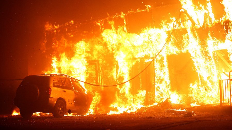 California wildfires force hundreds of thousands to evacuate, claim five lives
