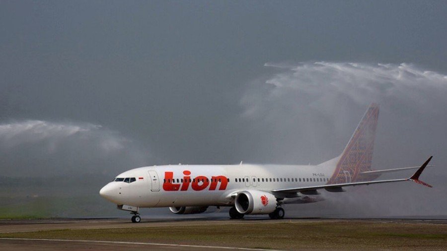 MAXimized danger: Are 200+ new Boeing 737s plagued with glitch that led to crash in Indonesia?