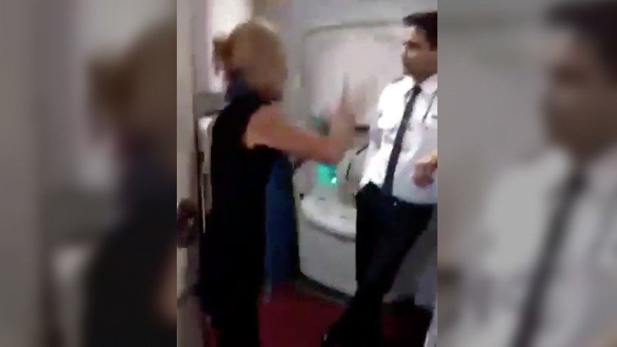 Woman launches shocking tirade at flight crew after they deny her more booze (VIDEOS)