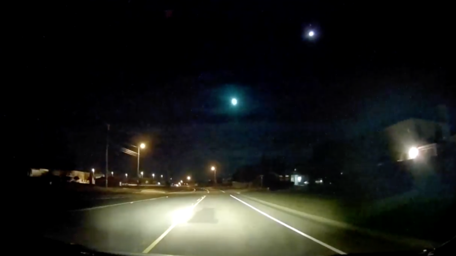 Bright fireball lights up Texas night sky (VIDEOS)