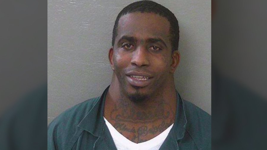 Convict with unbelievably large neck collared by police… again (PHOTO)