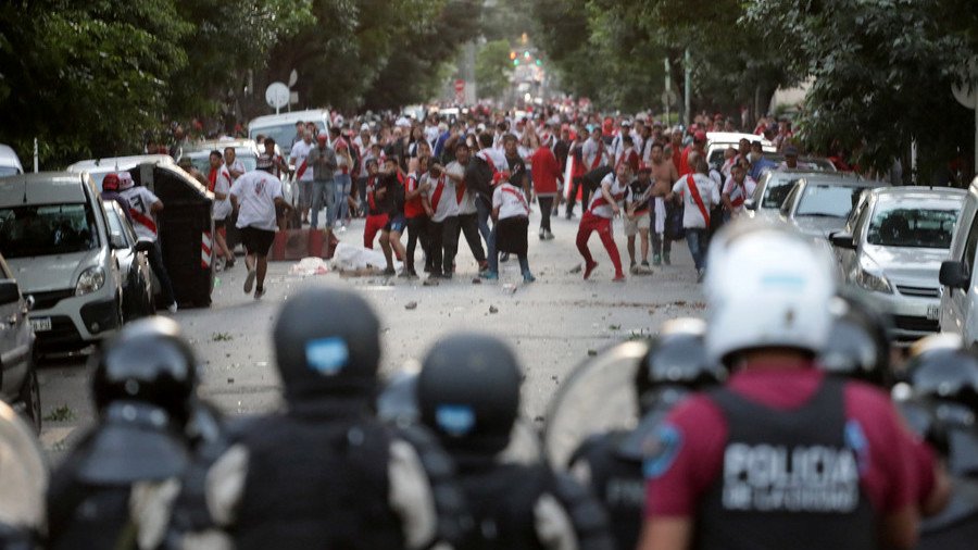 Violence erupts as Copa Libertadores final postponed due to bus ambush (VIDEO/PHOTOS)