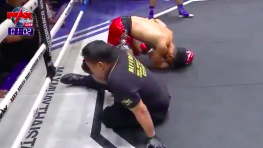 2 birds, 1 stone: Muay Thai fighter knocks out opponent AND referee with combination (VIDEO)