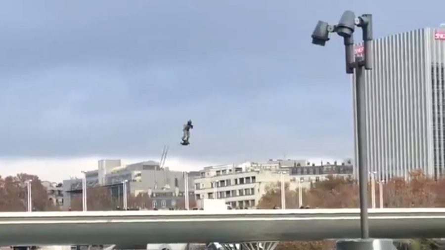 French army eyes hoverboards for future wars (VIDEO)