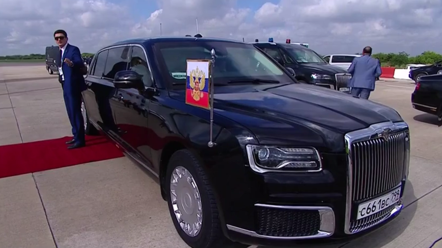 Putin brings his wheels: Aurus motorcade meets top man in Buenos Aires (PHOTOS, VIDEO)