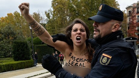 FEMEN activists in topless stunt against fascist Franco commemoration (VIDEO)