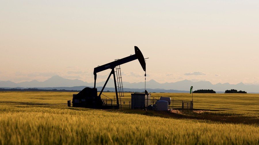 Canada's Alberta province orders drastic oil production cuts to fight price crisis