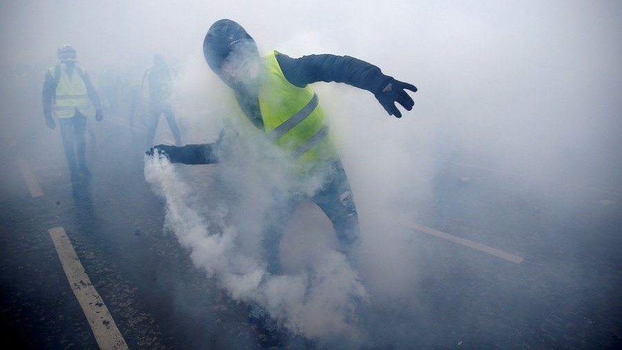 200+ people go on trial in France after massive chaos at Yellow Vest rallies