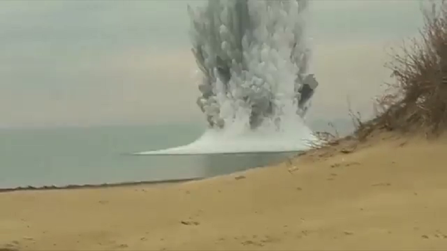 VIDEO captures HUGE plume of smoke as WWII mine explodes near Russian Black Sea resort