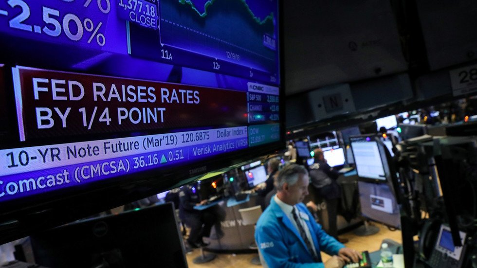 Stocks head south after Fed raises rates — RT Business News