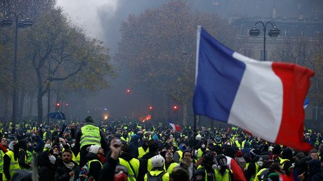 Yellow Vest rallies target govt, not gas prices – French analyst to RT