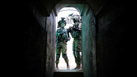 Pentagon extends border mission through January 2019