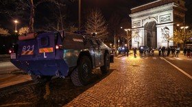 Armored vehicles arrive in Paris as capital gears up for another round of mayhem (PHOTOS, VIDEO)