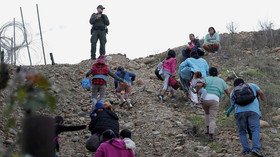 Officials’ fault or parents’ neglect? 7yo migrant child dies in custody after crossing US border