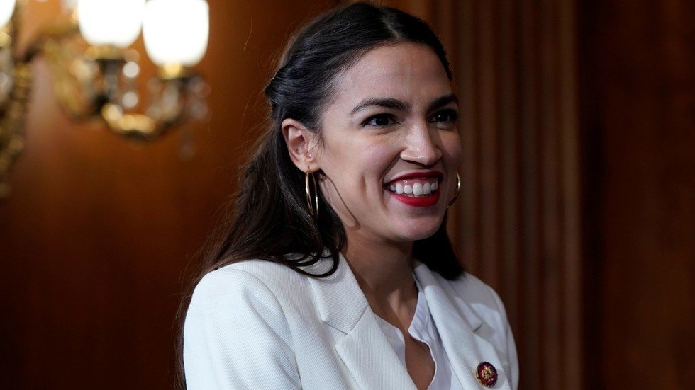 ‘Who dis?’ Ocasio-Cortez blasts veteran Dem Joe Lieberman for saying ...