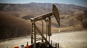 Evidence mounts for shale slowdown