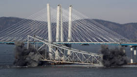 New York's Tappan Zee Bridge BLOWN UP to make way for the new (VIDEOS)