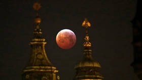 Lucky strike? Moment meteorite slammed into Super Blood Wolf Moon caught on camera (PHOTO, VIDEO)