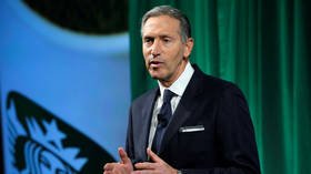 ‘Don’t help elect Trump, a**hole!’ Independent Howard Schultz heckled at bookstore event