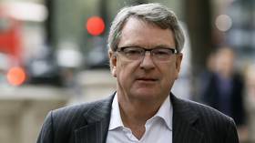 Sir Lynton Crosby: Top Tory strategist 'pitched $7mn campaign to force FIFA to move Qatar World Cup'