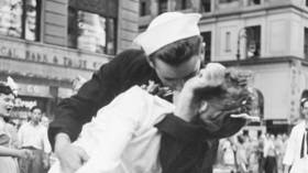 Sailor who kissed woman in iconic Times Square photo dies at 95