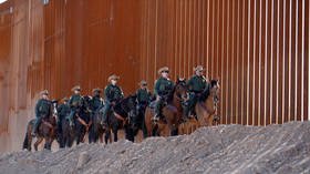 US government spies on journalists! (Who track migrant caravans, so this time it's news)