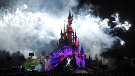 Paris Disneyland visitors flee in panic, police deployed as ‘false alarm’ triggers lockdown (VIDEOS)