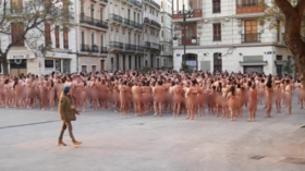 Hundreds strip naked for ‘women empowerment’ photoshoot in Spain (PHOTO, VIDEO)